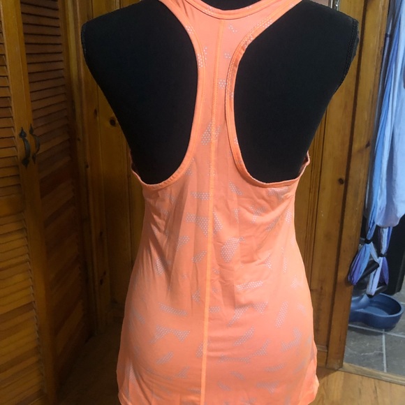 ❤️Nike Dri-fit tank top - Picture 2 of 3